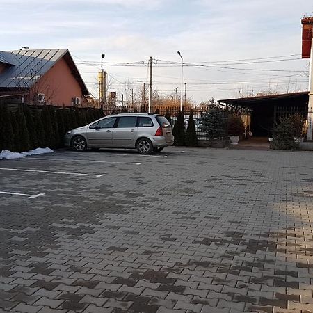 Hotel Viva Ploieşti Exteriér fotografie