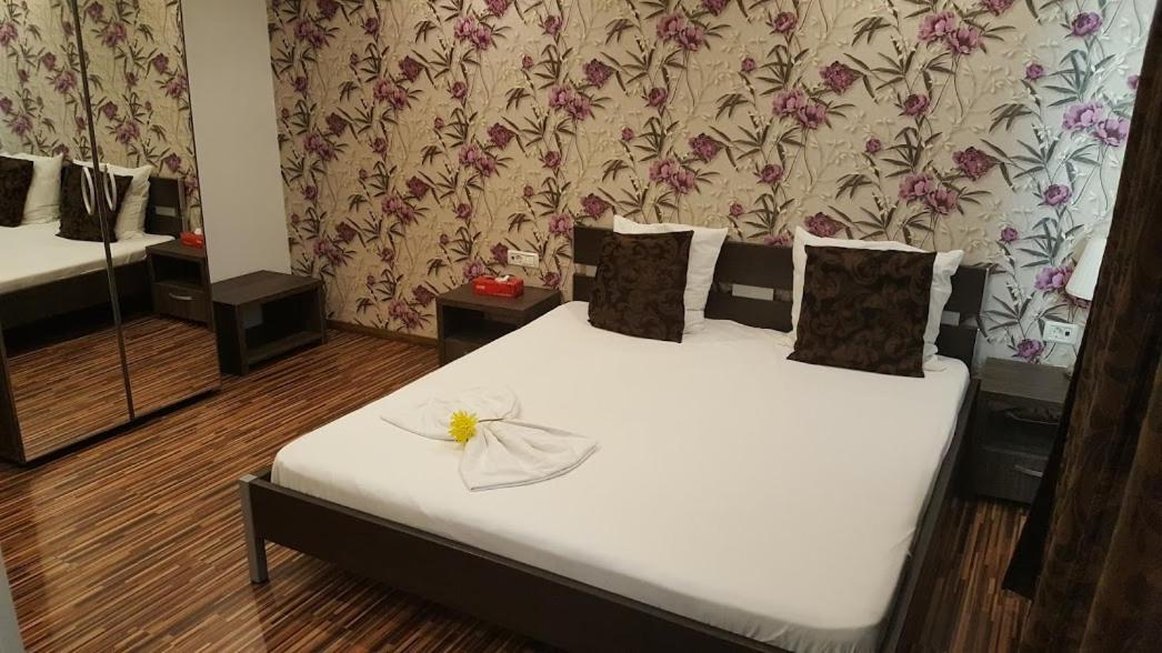 Hotel Viva Ploieşti Exteriér fotografie
